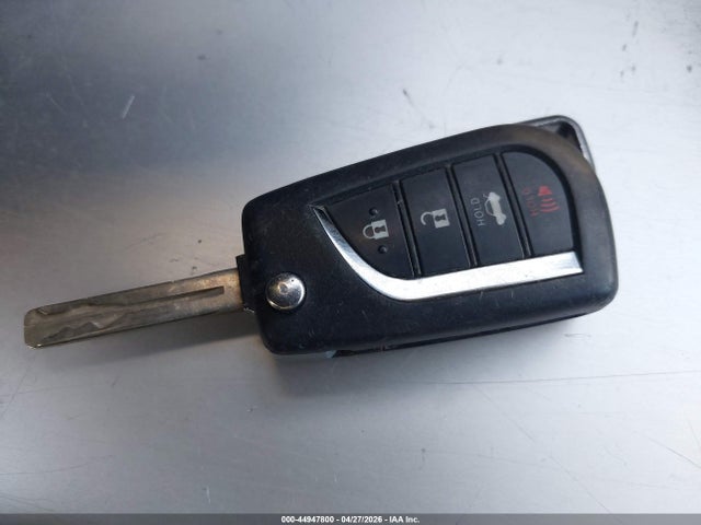 44947800 :رقم المزاد ، 4T1C11AK3NU693027 vin ، 2022 Toyota Camry Le مزاد بيع