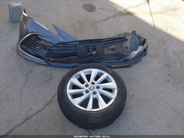 44947800 :رقم المزاد ، 4T1C11AK3NU693027 vin ، 2022 Toyota Camry Le مزاد بيع
