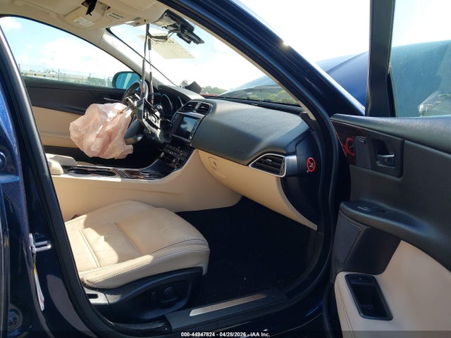 2017 Jaguar Xe 25t Prestige მანქანა იყიდება აუქციონზე, vin: SAJAE4BG8HA969060, აუქციონის ნომერი: 44947824