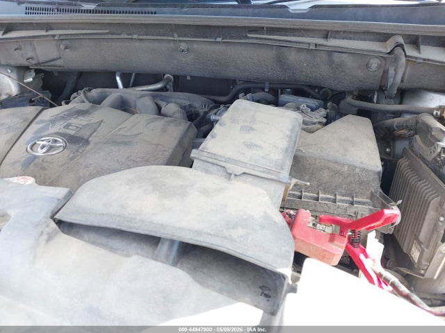 44947900 :رقم المزاد ، 5TDBZRFH4JS866783 vin ، 2018 Toyota Highlander Le Plus مزاد بيع