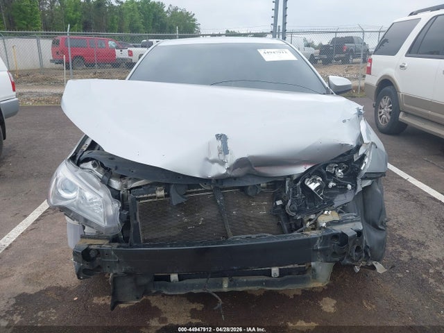 44947912 :رقم المزاد ، 4T4BF1FK8FR473234 vin ، 2015 Toyota Camry Le مزاد بيع
