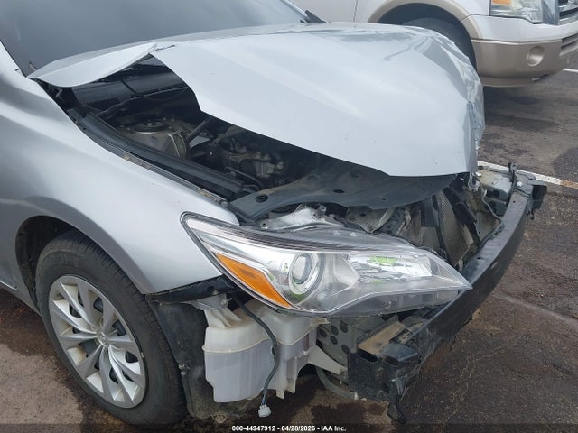 44947912 :رقم المزاد ، 4T4BF1FK8FR473234 vin ، 2015 Toyota Camry Le مزاد بيع