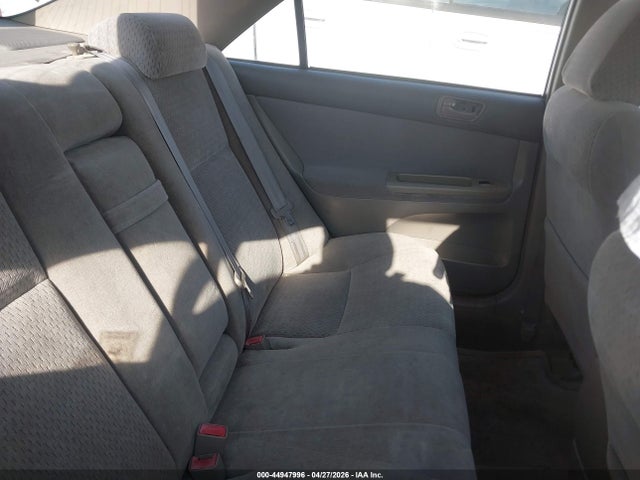 44947996 :رقم المزاد ، 4T1BE32K82U569874 vin ، 2002 Toyota Camry Le مزاد بيع