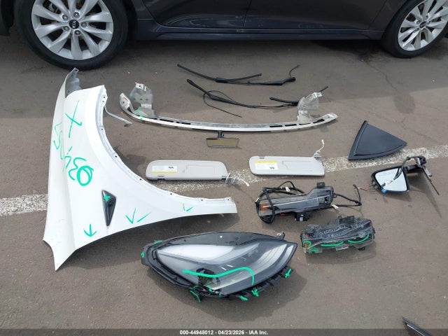 Продаж на аукціоні авто 2024 Tesla Model Y Long Range Dual Motor All-wheel Drive, vin: 7SAYGDEE5RF034057, номер лоту: 44948012