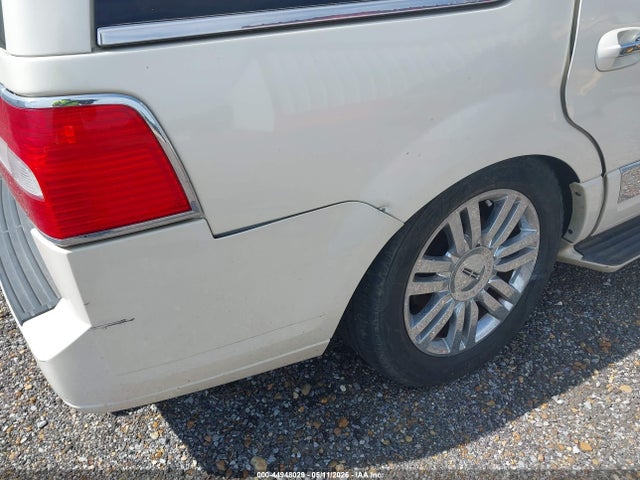 44948029 :رقم المزاد ، 5LMFU28568LJ04067 vin ، 2008 Lincoln Navigator مزاد بيع
