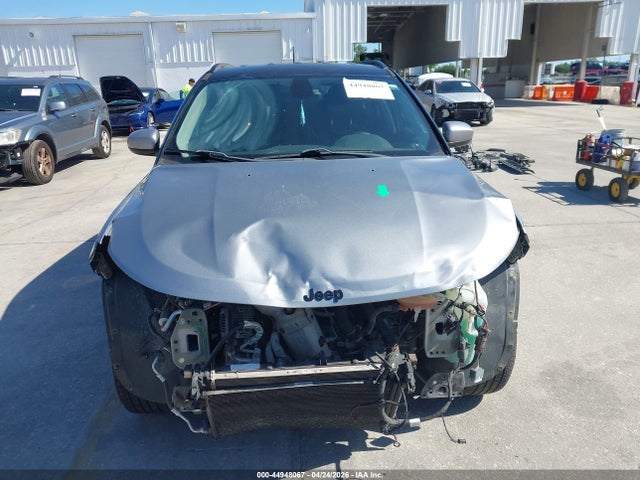 2018 Jeep Compass Altitude Fwd მანქანა იყიდება აუქციონზე, vin: 3C4NJCBBXJT408318, აუქციონის ნომერი: 44948067