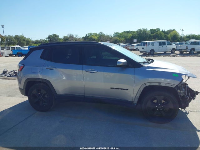 2018 Jeep Compass Altitude Fwd მანქანა იყიდება აუქციონზე, vin: 3C4NJCBBXJT408318, აუქციონის ნომერი: 44948067