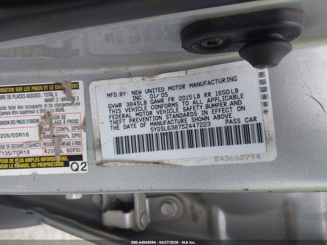 2005 Pontiac Vibe მანქანა იყიდება აუქციონზე, vin: 5Y2SL63875Z447223, აუქციონის ნომერი: 44948094