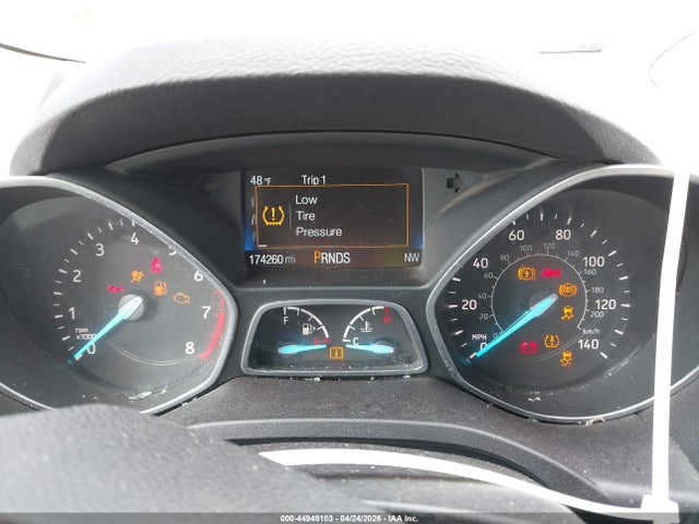 Продажа на аукционе авто 2017 Ford Escape Se, vin: 1FMCU9GD3HUE52507, номер лота: 44948103