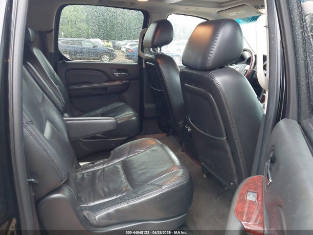Продаж на аукціоні авто 2010 Cadillac Escalade Esv Premium, vin: 1GYUKJEF7AR291926, номер лоту: 44948123