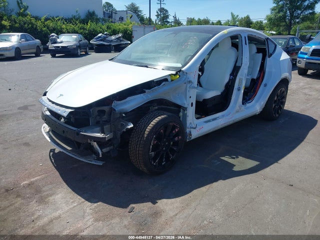 Продажа на аукционе авто 2023 Tesla Model Y Awd/long Range Dual Motor All-wheel Drive, vin: 7SAYGDEE0PF666543, номер лота: 44948127