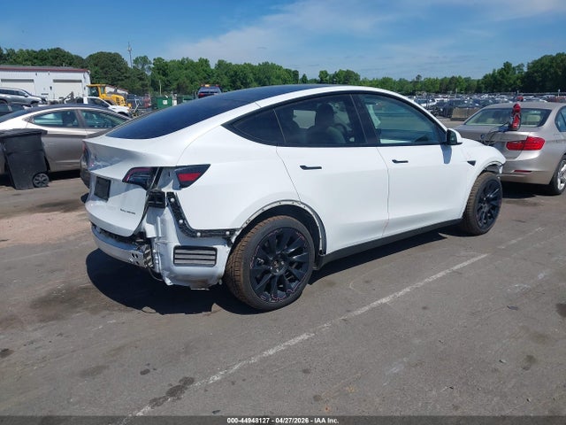 Продажа на аукционе авто 2023 Tesla Model Y Awd/long Range Dual Motor All-wheel Drive, vin: 7SAYGDEE0PF666543, номер лота: 44948127