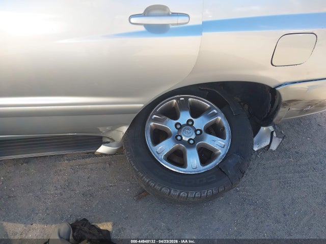 Aukcja sprzedaży 2005 Toyota Highlander V6, vin: JTEEP21AX50102817, numer aukcji: 44948132