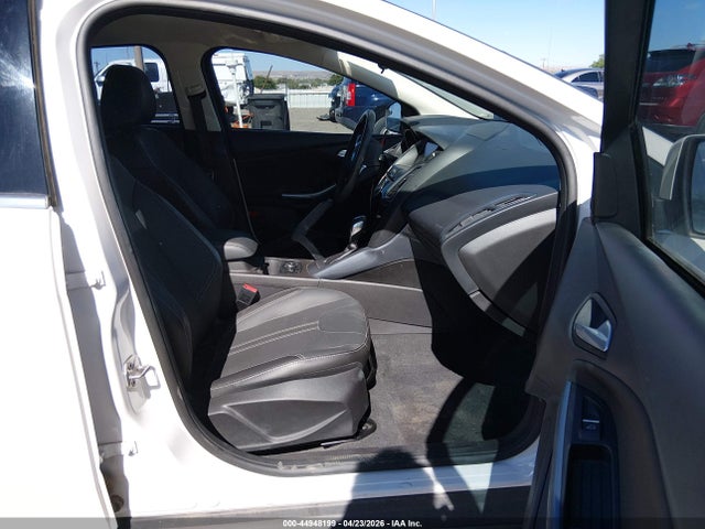 1FADP3N21EL111449 Ford Focus Titanium