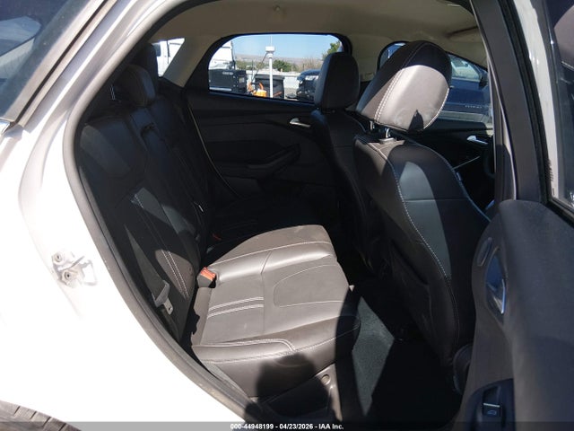 1FADP3N21EL111449 Ford Focus Titanium