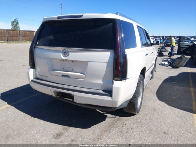 2015 Cadillac Escalade Luxury მანქანა იყიდება აუქციონზე, vin: 1GYS4BKJ9FR258482, აუქციონის ნომერი: 44948204