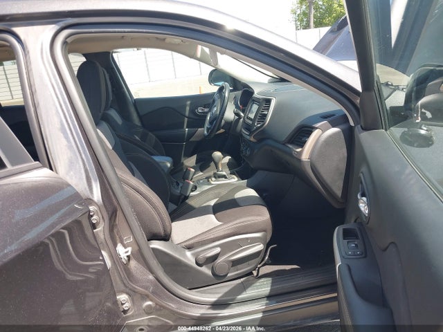 44948262 :رقم المزاد ، 1C4PJLCB5JD531506 vin ، 2018 Jeep Cherokee Latitude Fwd مزاد بيع