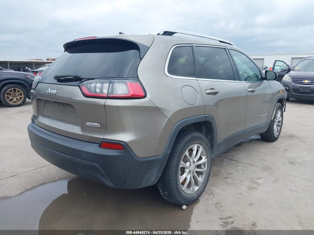 44948274 :رقم المزاد ، 1C4PJMCB5KD105578 vin ، 2019 Jeep Cherokee Latitude 4x4 مزاد بيع