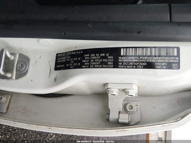 2016 Jeep Renegade Latitude მანქანა იყიდება აუქციონზე, vin: ZACCJBBT0GPC82402, აუქციონის ნომერი: 44948376