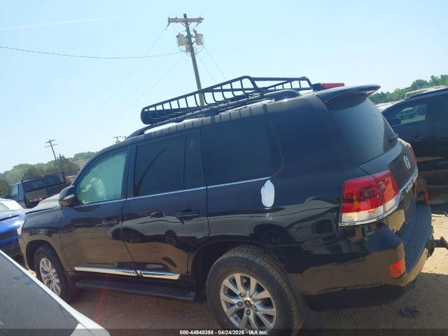 2021 Toyota Land Cruiser მანქანა იყიდება აუქციონზე, vin: JTMCY7AJ2M4106454, აუქციონის ნომერი: 44948398