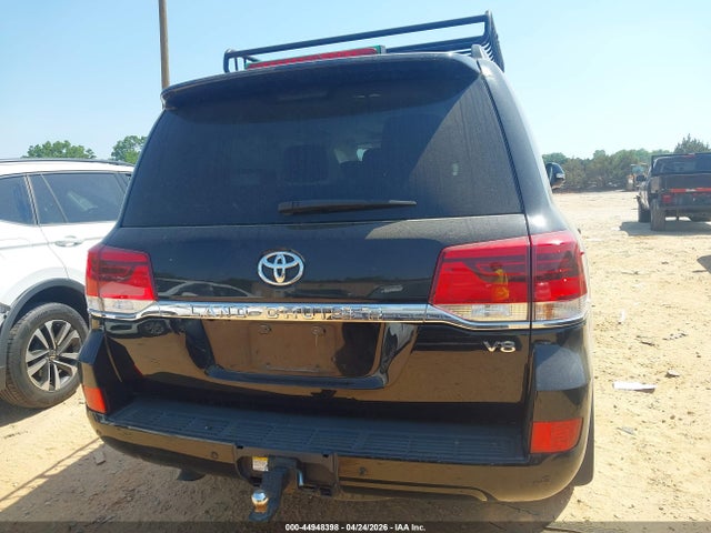 2021 Toyota Land Cruiser მანქანა იყიდება აუქციონზე, vin: JTMCY7AJ2M4106454, აუქციონის ნომერი: 44948398