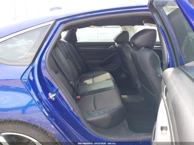 44948419 :رقم المزاد ، 1HGCV2F30JA031547 vin ، 2018 Honda Accord Sport 2.0t مزاد بيع