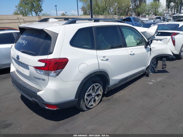 Subaru Forester Premium 2019 JF2SKAGC8KH572495 Image 4