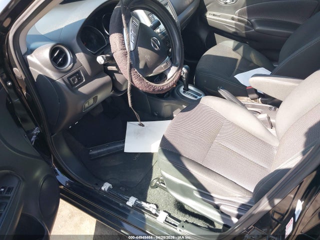44948464 :رقم المزاد ، 3N1CN7AP8KL865813 vin ، 2019 Nissan Versa 1.6 Sv مزاد بيع