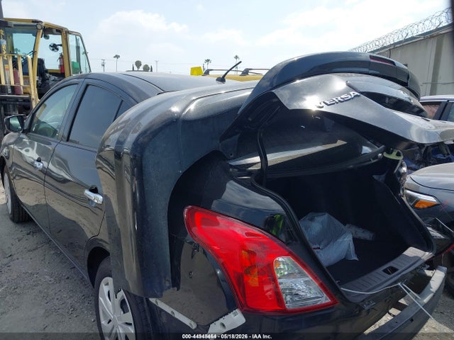 44948464 :رقم المزاد ، 3N1CN7AP8KL865813 vin ، 2019 Nissan Versa 1.6 Sv مزاد بيع