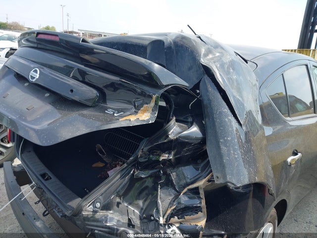 44948464 :رقم المزاد ، 3N1CN7AP8KL865813 vin ، 2019 Nissan Versa 1.6 Sv مزاد بيع