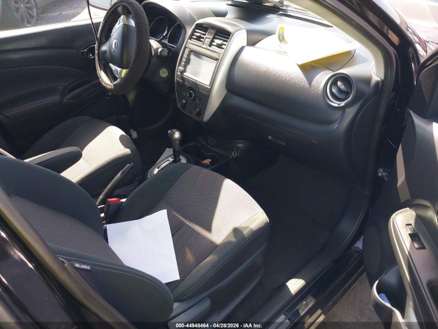 44948464 :رقم المزاد ، 3N1CN7AP8KL865813 vin ، 2019 Nissan Versa 1.6 Sv مزاد بيع
