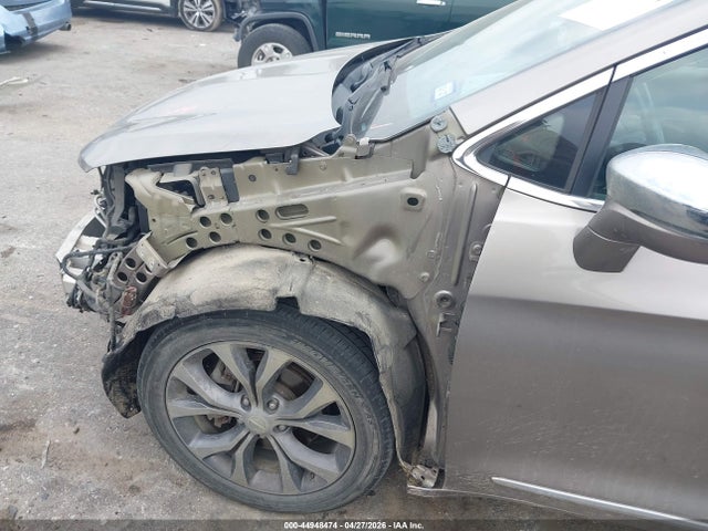 Продажа на аукционе авто 2017 Chrysler Pacifica Limited, vin: 2C4RC1GG1HR536609, номер лота: 44948474