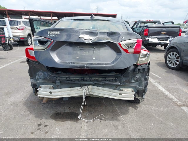 Aukcja sprzedaży 2017 Chevrolet Cruze Lt Auto, vin: 1G1BE5SM1H7105410, numer aukcji: 44948477