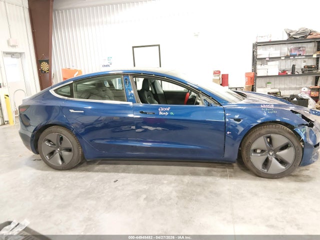 2020 Tesla Model 3 Long Range Dual Motor All-wheel Drive მანქანა იყიდება აუქციონზე, vin: 5YJ3E1EB3LF636304, აუქციონის ნომერი: 44948482