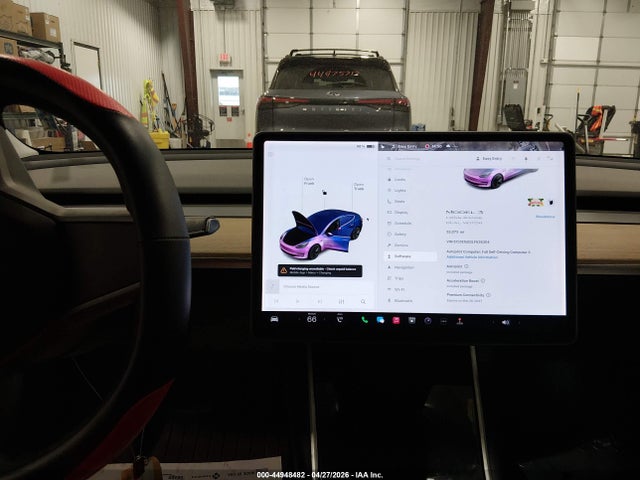 2020 Tesla Model 3 Long Range Dual Motor All-wheel Drive მანქანა იყიდება აუქციონზე, vin: 5YJ3E1EB3LF636304, აუქციონის ნომერი: 44948482
