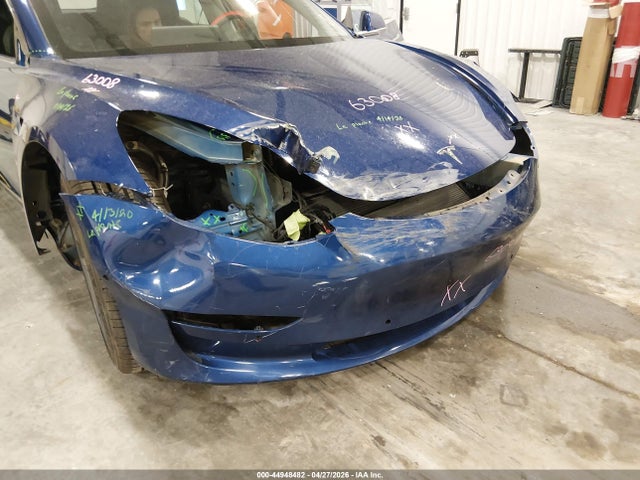 2020 Tesla Model 3 Long Range Dual Motor All-wheel Drive მანქანა იყიდება აუქციონზე, vin: 5YJ3E1EB3LF636304, აუქციონის ნომერი: 44948482