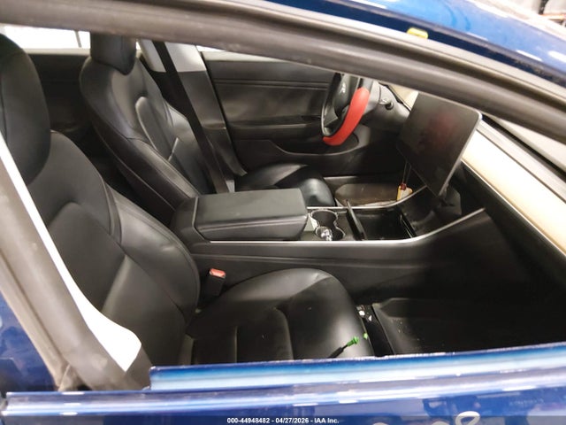 2020 Tesla Model 3 Long Range Dual Motor All-wheel Drive მანქანა იყიდება აუქციონზე, vin: 5YJ3E1EB3LF636304, აუქციონის ნომერი: 44948482