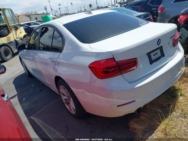 2016 Bmw 320i მანქანა იყიდება აუქციონზე, vin: WBA8A9C51GK618824, აუქციონის ნომერი: 44948492