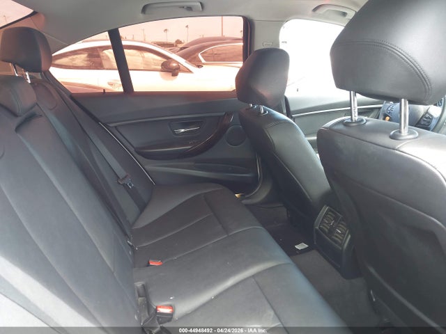 2016 Bmw 320i მანქანა იყიდება აუქციონზე, vin: WBA8A9C51GK618824, აუქციონის ნომერი: 44948492