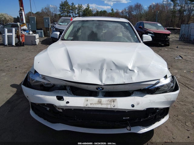 2017 Bmw 320i Xdrive მანქანა იყიდება აუქციონზე, vin: WBA8A3C56HK691122, აუქციონის ნომერი: 44948495