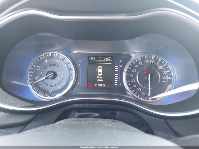 2015 Chrysler 200 Limited მანქანა იყიდება აუქციონზე, vin: 1C3CCCAB2FN554288, აუქციონის ნომერი: 44948500