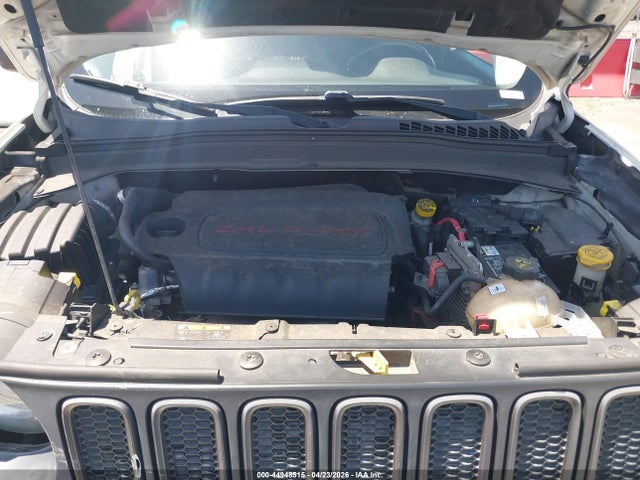 44948515 :رقم المزاد ، ZACCJBCT6GPD70790 vin ، 2016 Jeep Renegade Trailhawk مزاد بيع