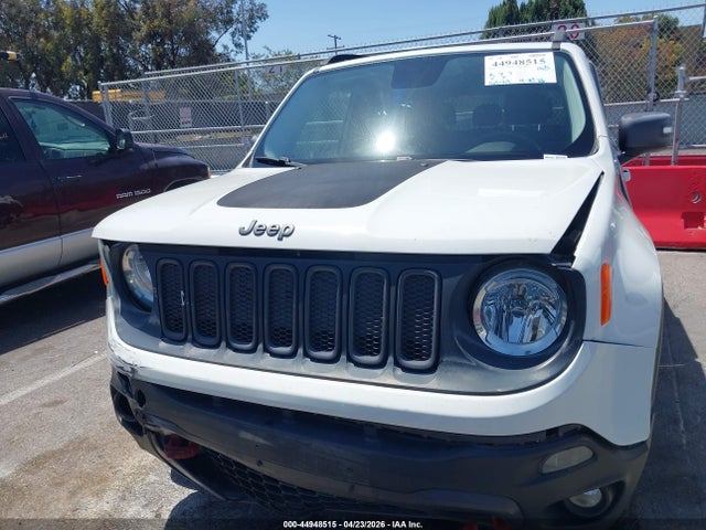 44948515 :رقم المزاد ، ZACCJBCT6GPD70790 vin ، 2016 Jeep Renegade Trailhawk مزاد بيع