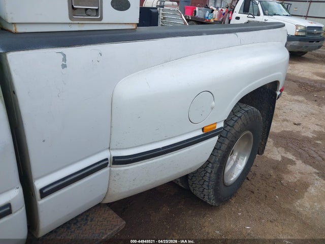 44948521 :رقم المزاد ، 3B7MC33C5TM129692 vin ، 1996 Dodge Ram 3500 مزاد بيع