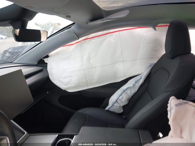 Продажа на аукционе авто 2026 Tesla Model Y All-wheel Drive/long Range Launch Series/premium All-wheel Drive, vin: 7SAYGDEE2TA385321, номер лота: 44948528