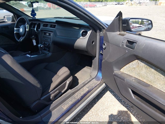 44948563 :رقم المزاد ، 1ZVBP8EM6C5208127 vin ، 2012 Ford Mustang V6 مزاد بيع