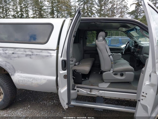 2004 Ford F-250 Lariat/xl/xlt მანქანა იყიდება აუქციონზე, vin: 1FTNX21P64EC90360, აუქციონის ნომერი: 44948614