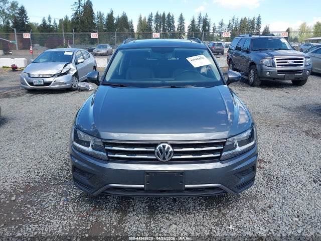 44948620 :رقم المزاد ، 3VV2B7AX7JM078637 vin ، 2018 Volkswagen Tiguan 2.0t Se/2.0t Sel مزاد بيع