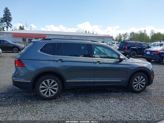 44948620 :رقم المزاد ، 3VV2B7AX7JM078637 vin ، 2018 Volkswagen Tiguan 2.0t Se/2.0t Sel مزاد بيع