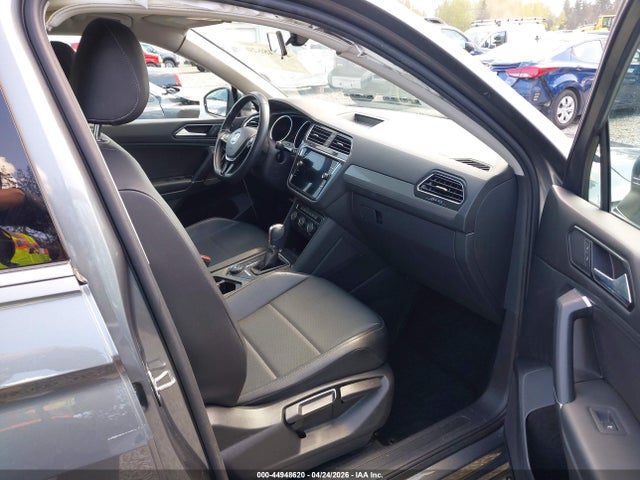 44948620 :رقم المزاد ، 3VV2B7AX7JM078637 vin ، 2018 Volkswagen Tiguan 2.0t Se/2.0t Sel مزاد بيع
